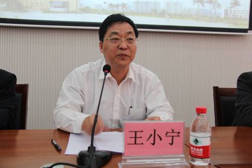 http://www.hycollege.net/__local/9/5B/14/56B5CC7ED5660890A35E1D42CAE_8BBF8D67_56C0.jpg